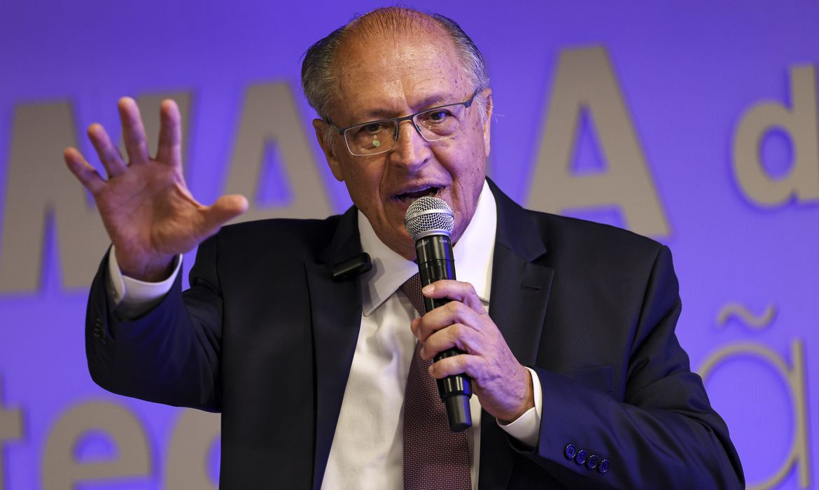 AMICIC - Alckmin discute exportações brasileiras com secretário dos EUA